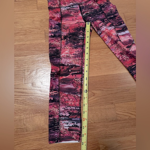 Lululemon Fast and Free HR Crop Leggings Size 2 - Picture 14 of 16